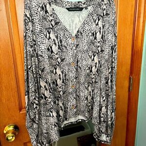 XL/1X Poncho style blouse